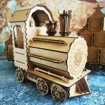 HDF Train 482 – Advent Calendar (1 locomotive 13x29x24 + 2 cariages 13x25x25; )