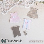 Die Girls' clothing - largest 3,8x3,5 cm